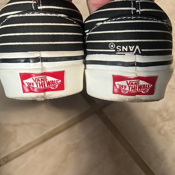 Vans! - Picture 5 of 5